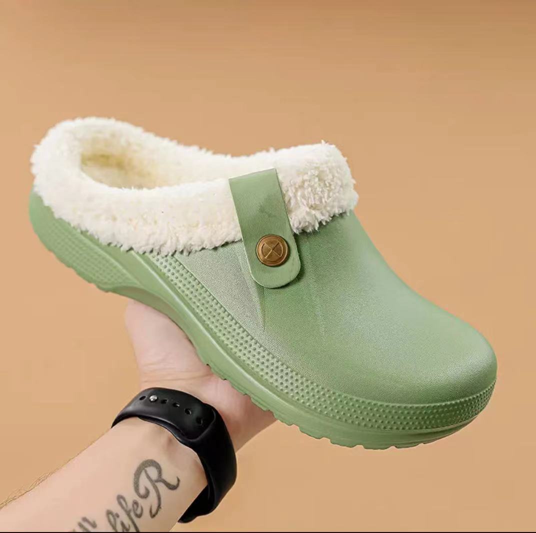 CozyClog Warm Lined Winter Clogs – Lightweight Slip-On Comfort Shoes