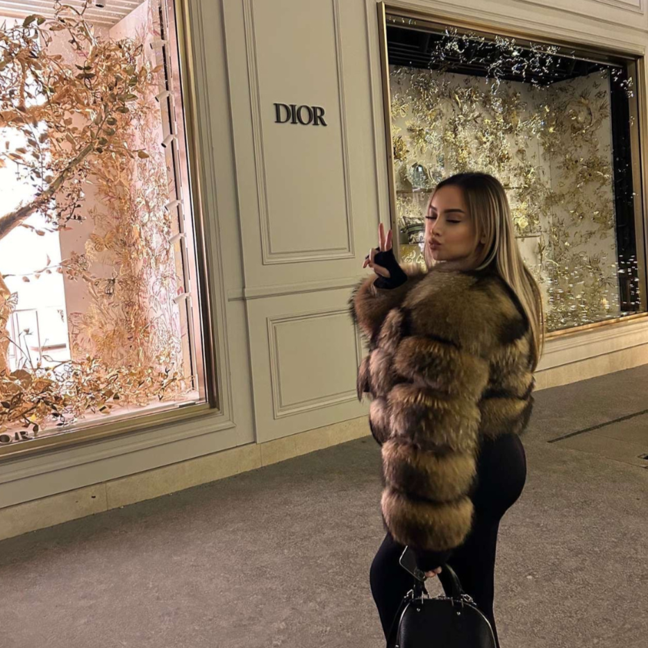 Luxury Faux Fur Winter Coat – Ultra-Soft, Warm & Statement Style