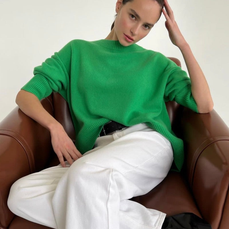 Elegant Soft-Knit Sweater – Chic Relaxed Silhouette