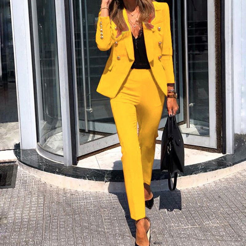 Elegant Blazer and Trousers Set for Women | Wendy