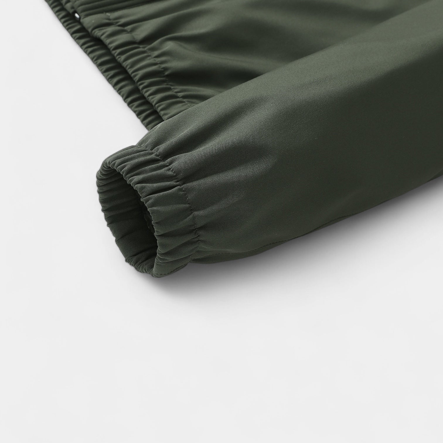 Men’s Lightweight Hooded Windbreaker – Water-Resistant, Breathable & Everyday Ready