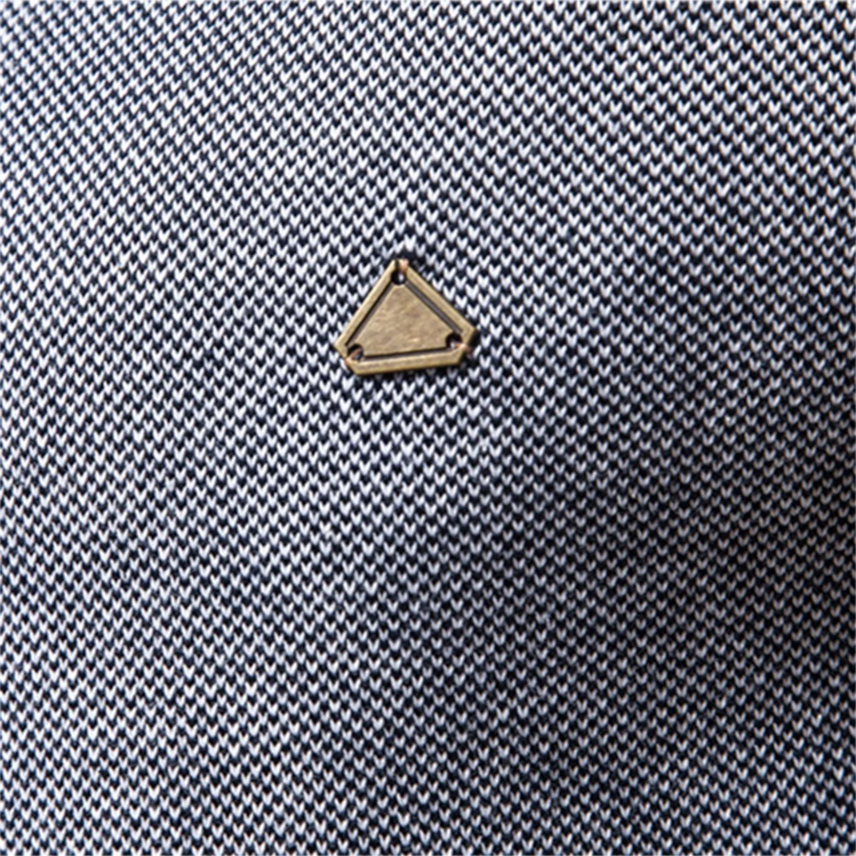 Heritage Zip-Up Knit Sweater – Dual-Tone Comfort & Classic Style