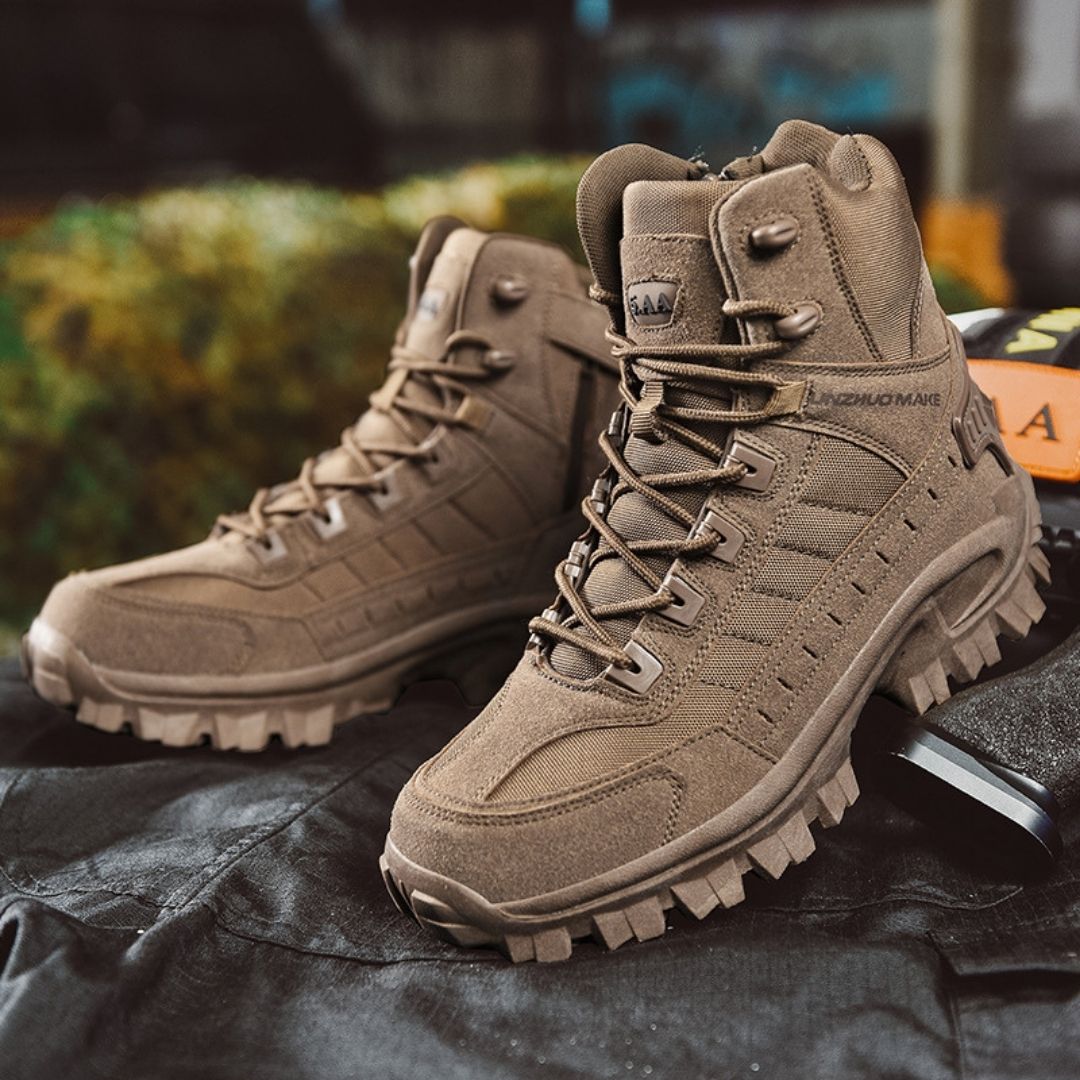 Men’s waterproof walking hiking boots winter grip