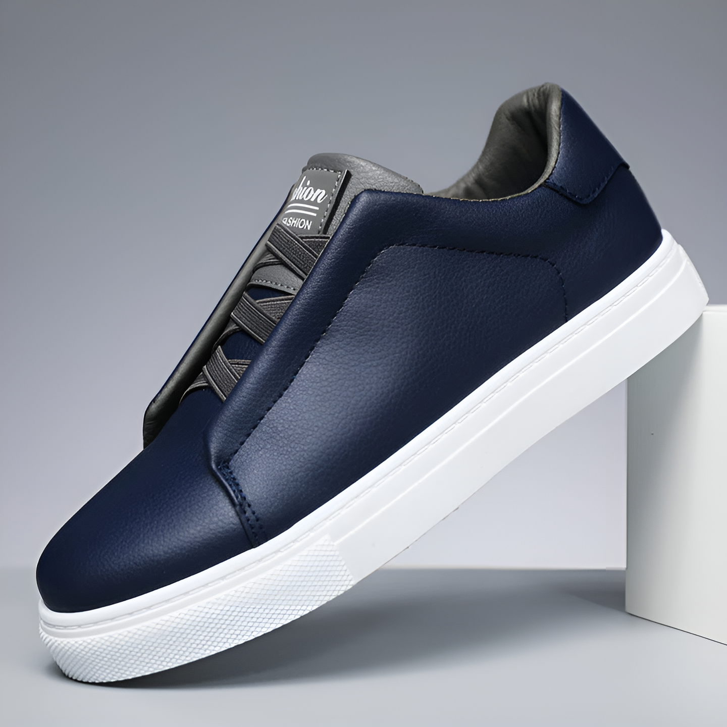 Men’s Minimalist Slip-On Sneakers – Modern Comfort & Sleek Design
