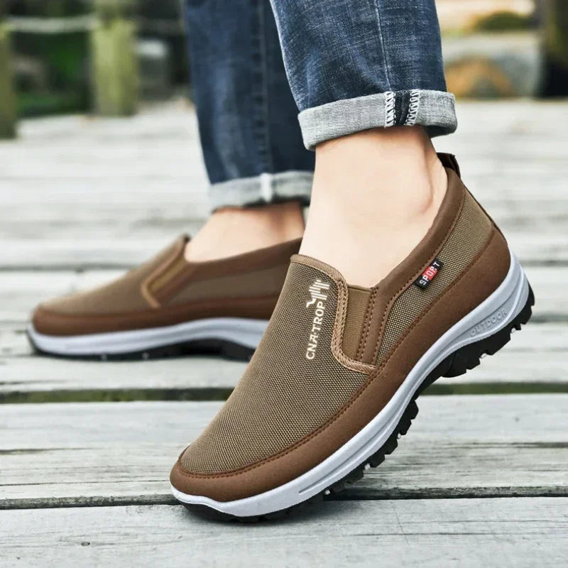 Men’s Orthopedic Outdoor Slip-On Shoes – Lightweight Comfort & Non-Slip Grip