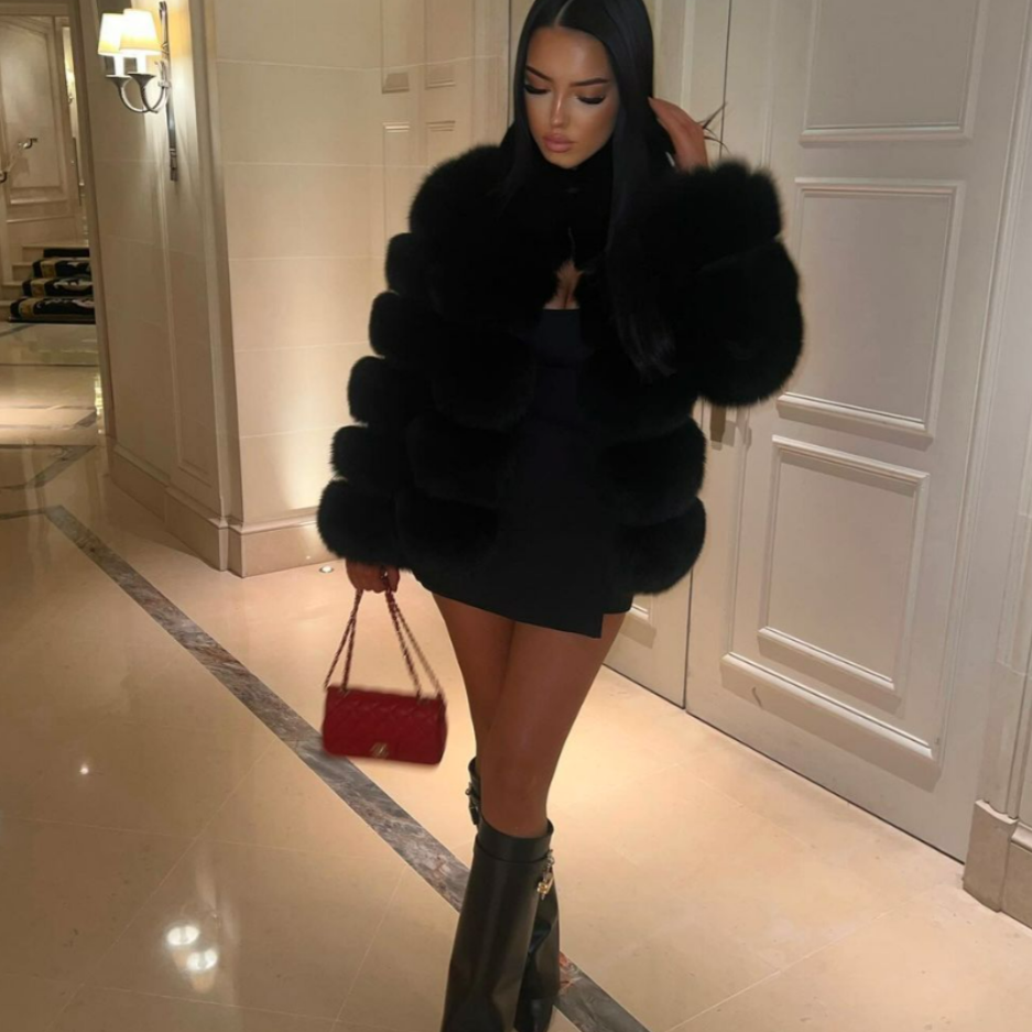 Luxury Faux Fur Winter Coat – Ultra-Soft, Warm & Statement Style