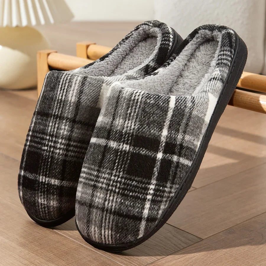 Men’s Plaid Winter Slippers – Warm Fleece Lining & Soft Indoor Comfort