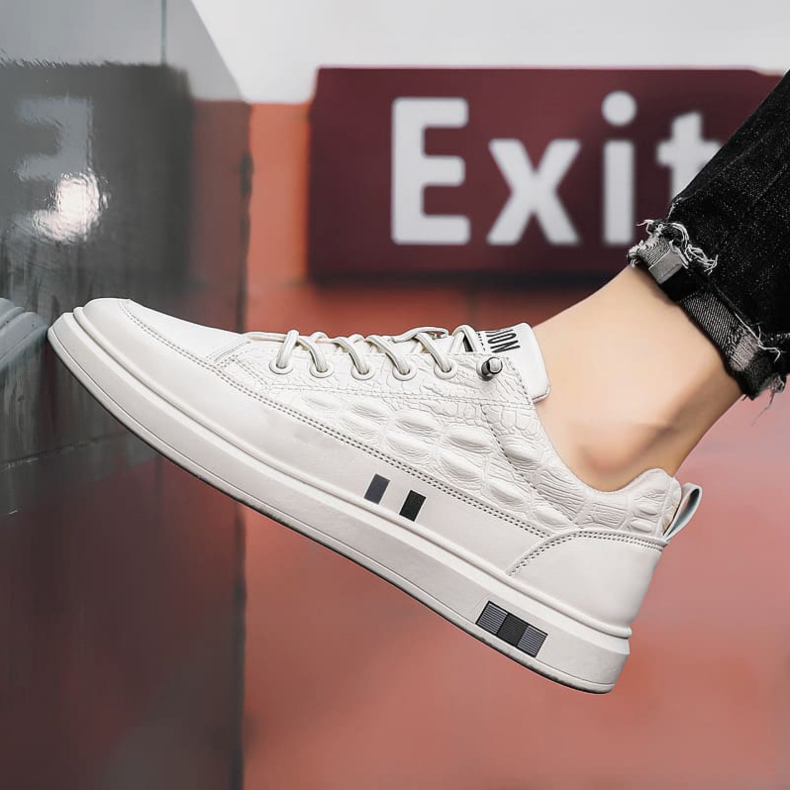 Men’s Leather Sneakers – Minimalist Design & Everyday Comfort
