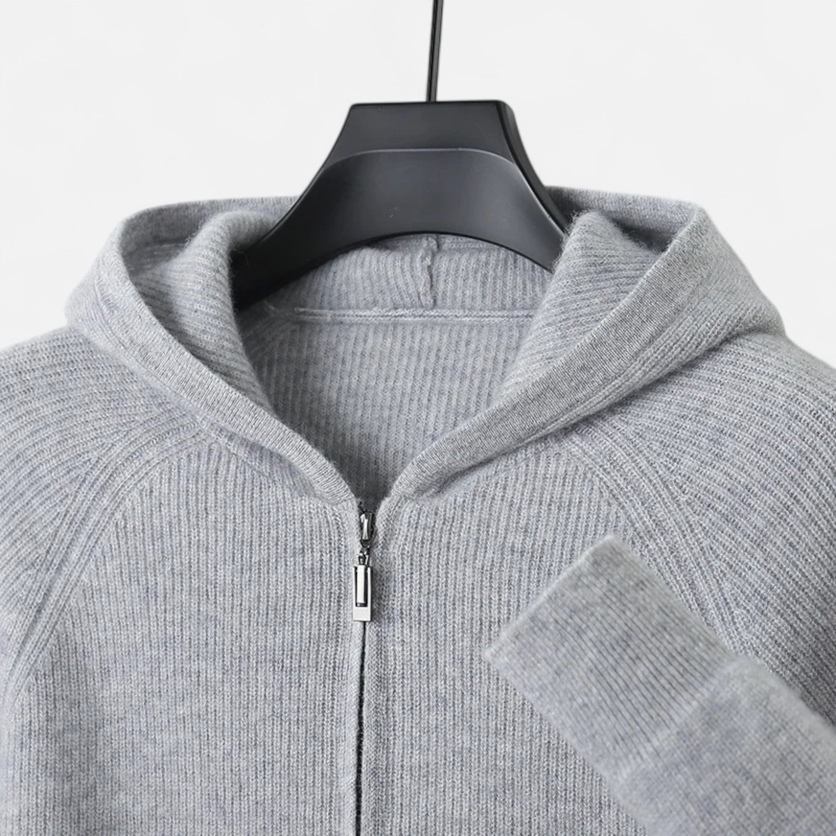Men’s Premium Knit Zip Hoodie – Soft Comfort & Minimalist Style